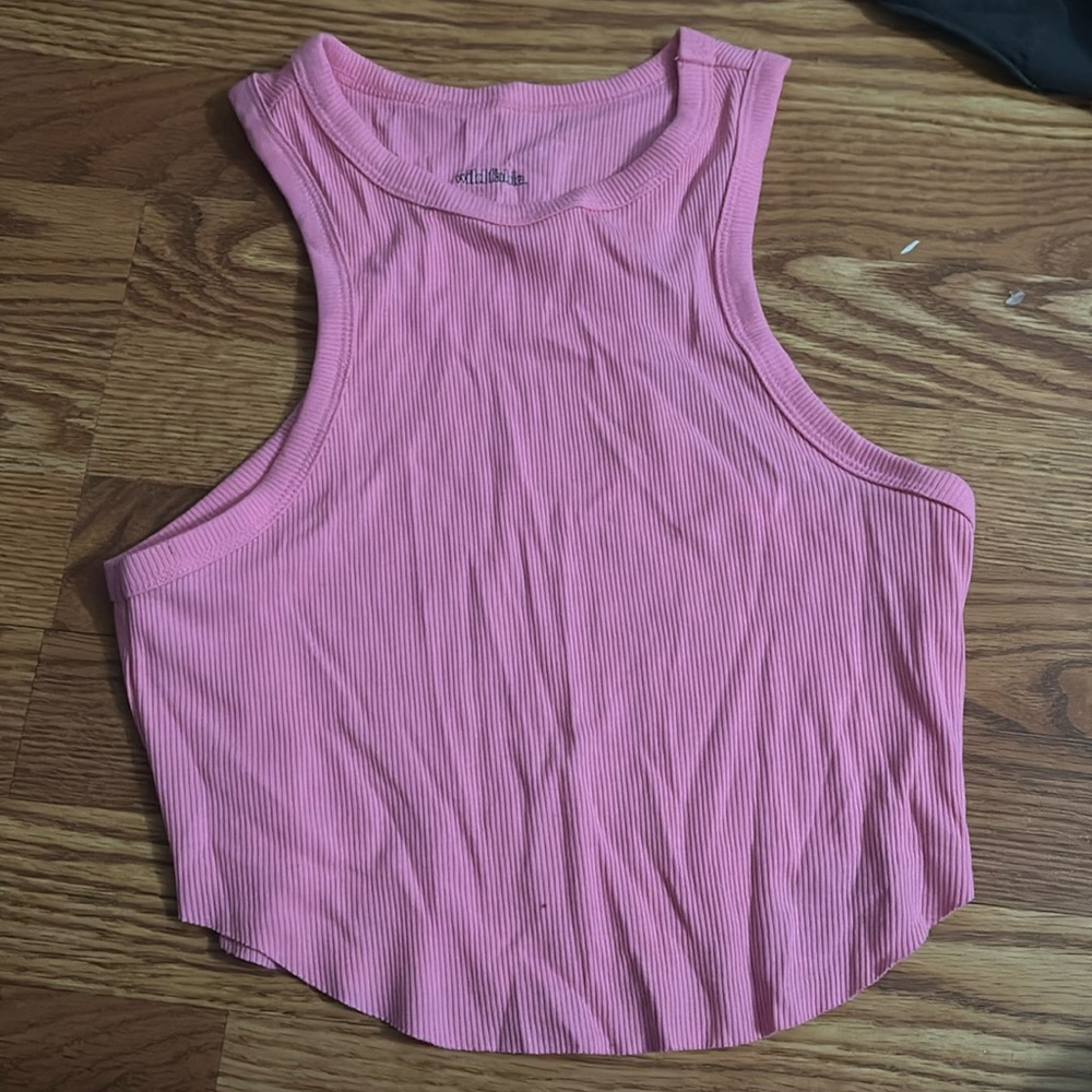 wild fable pink crop top originally 10$ selling for 5$ Meduim